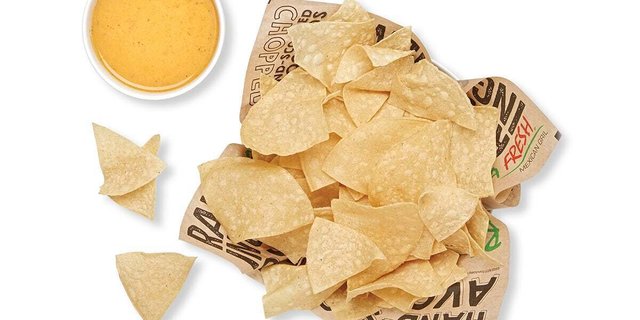 Large Queso With Chips