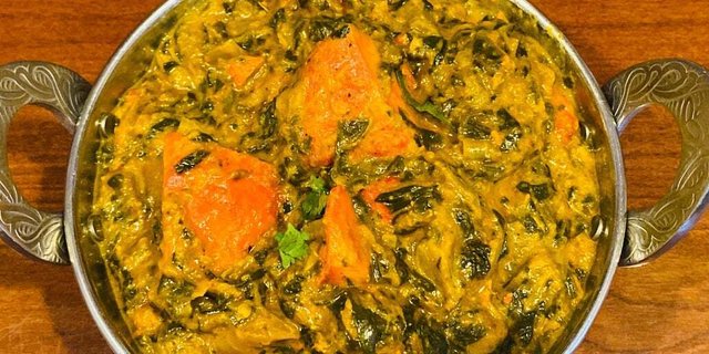 Chicken Tikka Saag