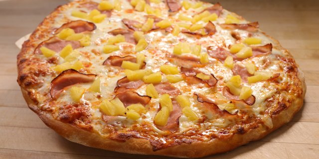 Hawaiian Delight Pizza