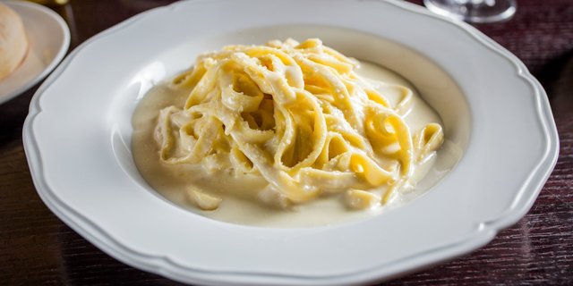 Fettuccine Alfredo
