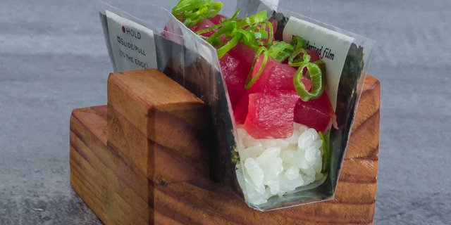 Yellowfin / Big Eye Tuna Hand Roll