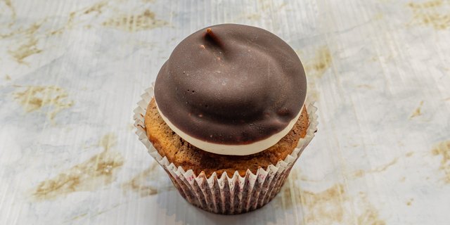 Gluten-Free Half Moon Cupcakes
