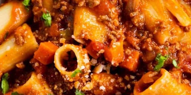 Rigatoni Bolognese