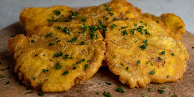 Fried Green Plantains