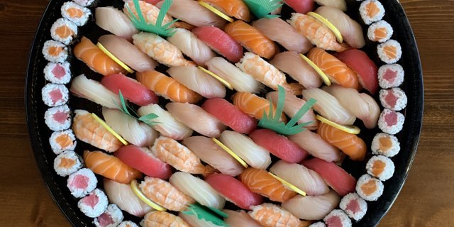 Oishi Nigiri Sushi & Maki Platter B