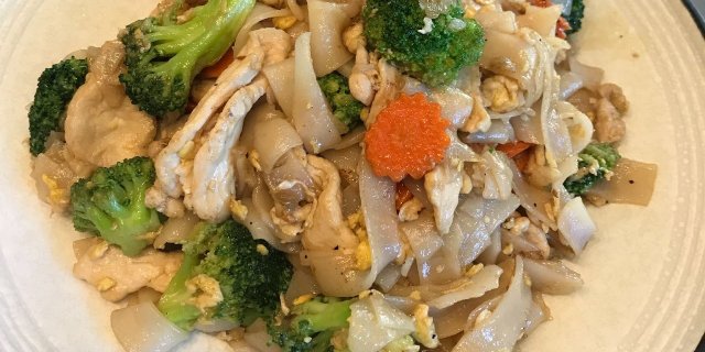 Pad See Ew Tray