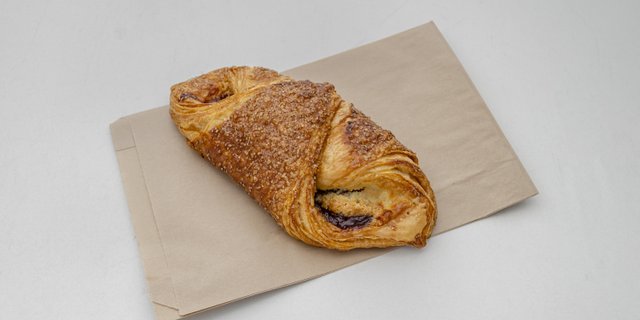 Guava & Cheese Danish