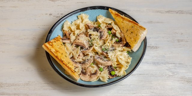 Farfalle Con Funghi