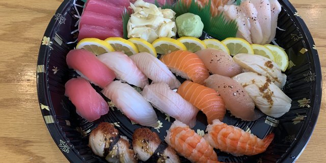 Large Nigiri & Sashimi Tray