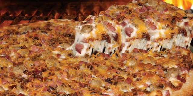 Big Daddy BBQ Traditional Large Pizza