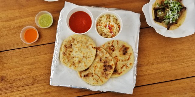 Pupusas Box