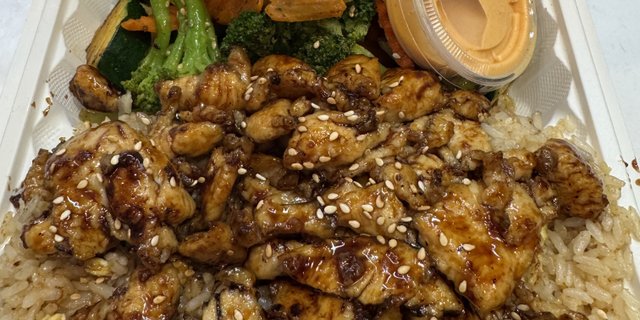 Hibachi Chicken Bento Box