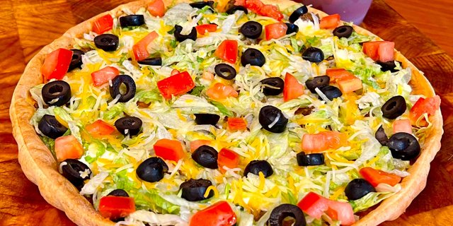 Hand-Tossed Spanish Pie Pizza