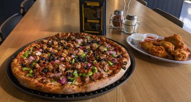 Lamppost Pizza & Brewery