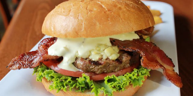 Bacon Blues Burger