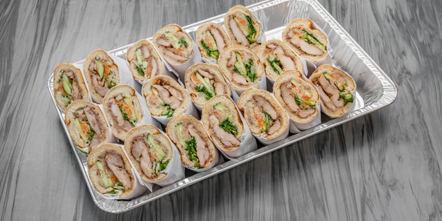 Banh Mi Ga (BBQ Chicken Sandwich)