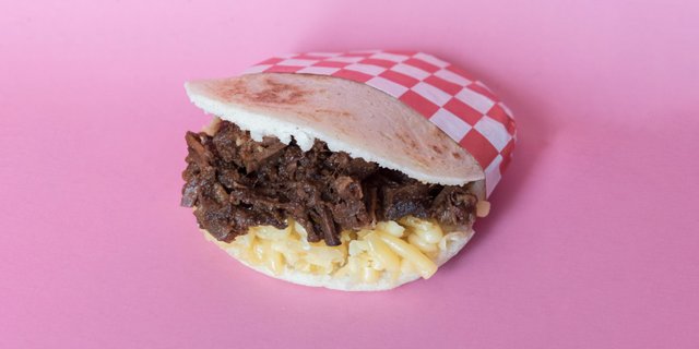 Asado Negro & Gouda Arepa
