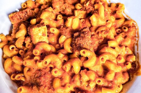 Vegan Buffalo Chickn Mac & Cheese