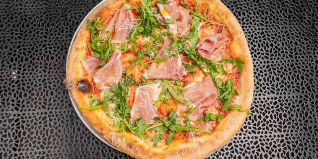 Prosciutto Arugula NY Pizza