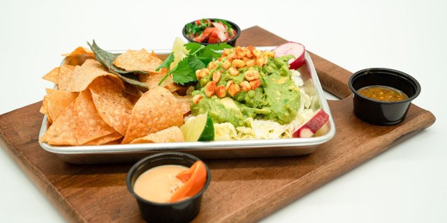 Chips & Guacamole