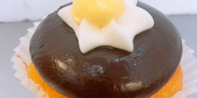 Boston Cream Pie Cupcake