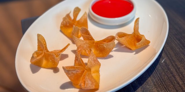 Cream Cheese Wontons