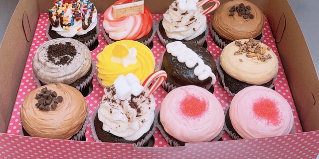 Dozen Jumbo Cupcakes