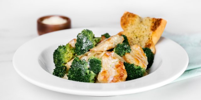 Chicken & Broccoli