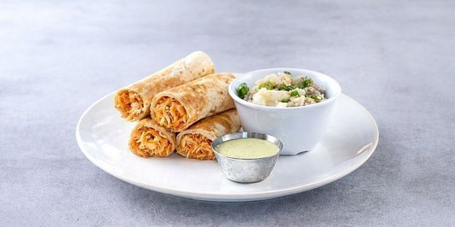 Buffalo Chicken Rollup Boxed Lunch