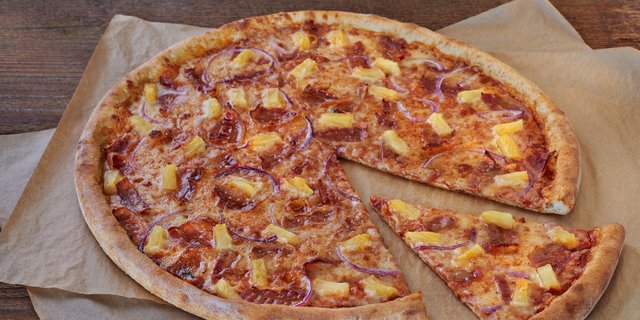 Hawaiian Bacon Pizza