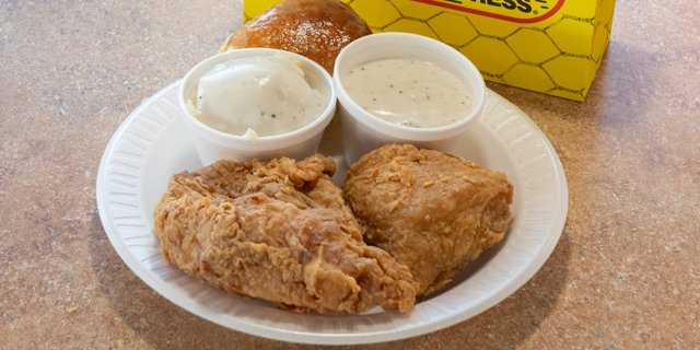 2-Piece Chicken Boxed Lunch