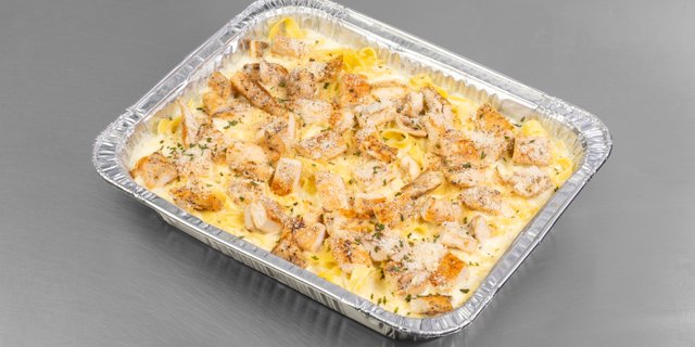 Chicken Fettuccine Alfredo Tray