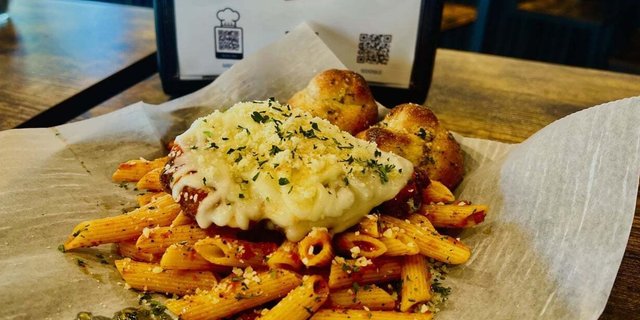 Chicken Parmesan & Ziti Pasta