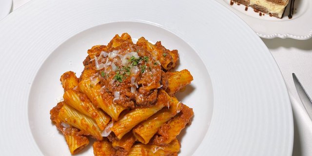 Rigatoni Bolognese