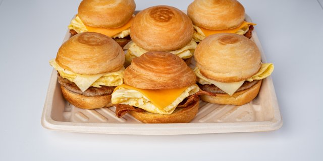 Build-Your-Own Meat, Egg & Cheese Tray