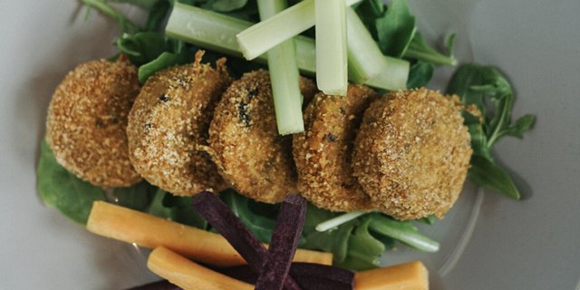 Baked Falafel w/ Hummus