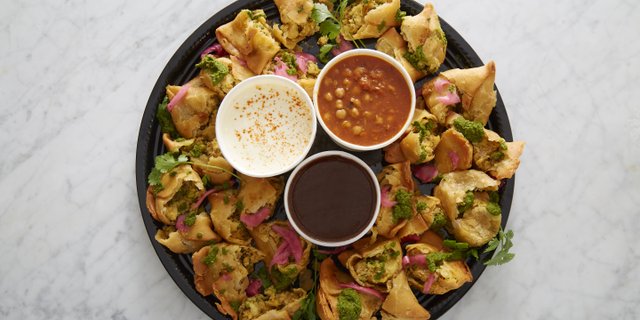 Samosa Chaat Platter