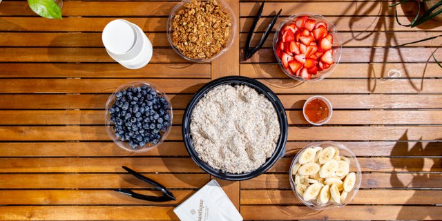 Build-Your-Own Overnight Oats Bowl