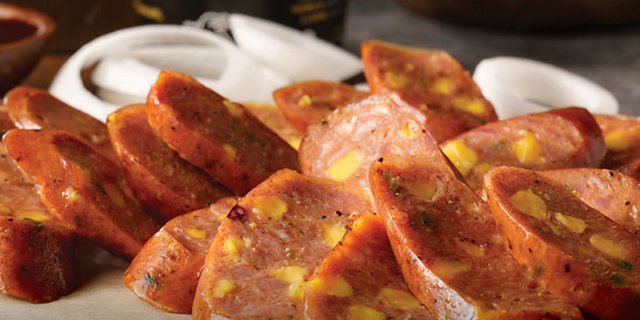 Texas Pit-Smoked Spicy Cheddar Sausage