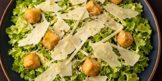 Full Caesar Salad