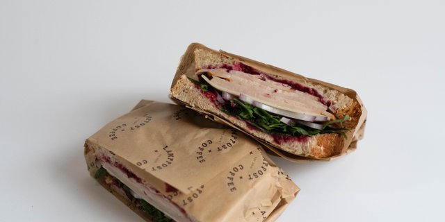 Oven-Roasted Turkey Sandwich Platter