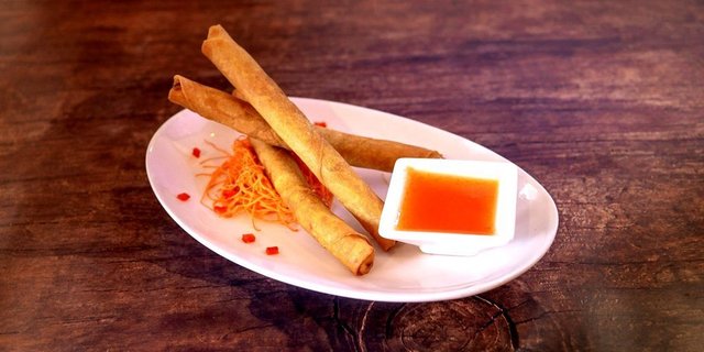 Crispy Veggie Spring Rolls