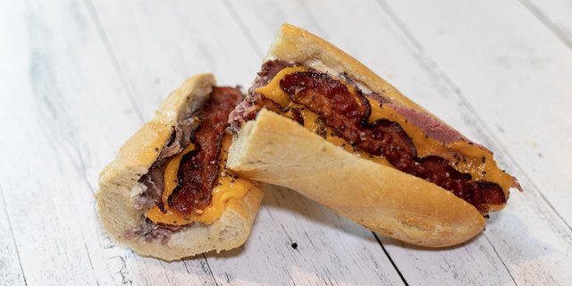 Roast Beef, Bacon & Cheddar Sandwich