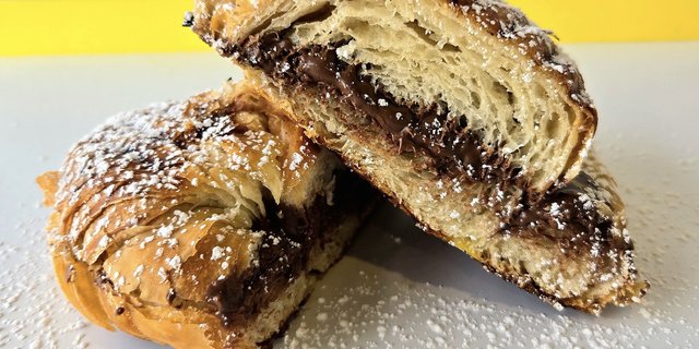 Nutella Croissant Tray