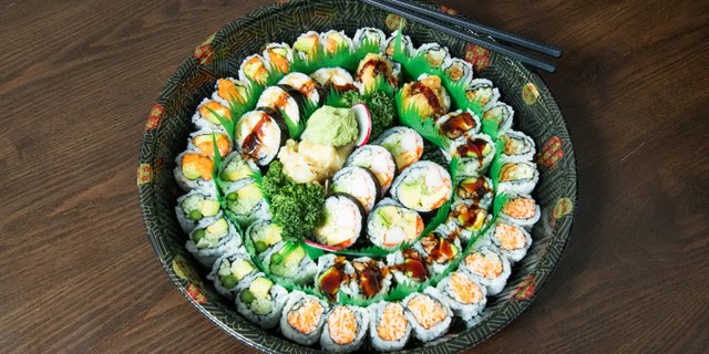 8 Classic Rolls Platter