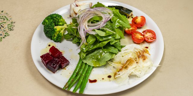 Lil' Frankie's Salad