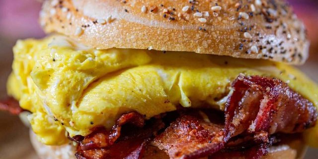 Classic Breakfast Sandwich Box