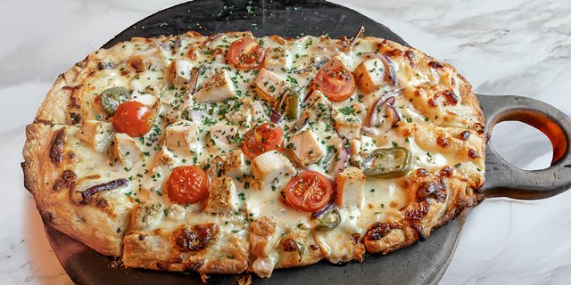 Chicken Alfredo Flatbread