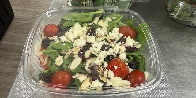 Spinach Strawberry Salad Box