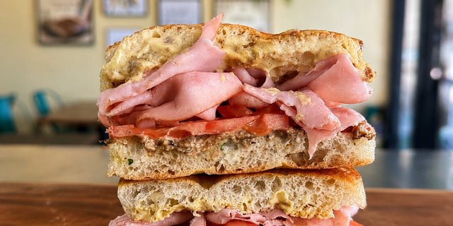 Montanaro Sandwich